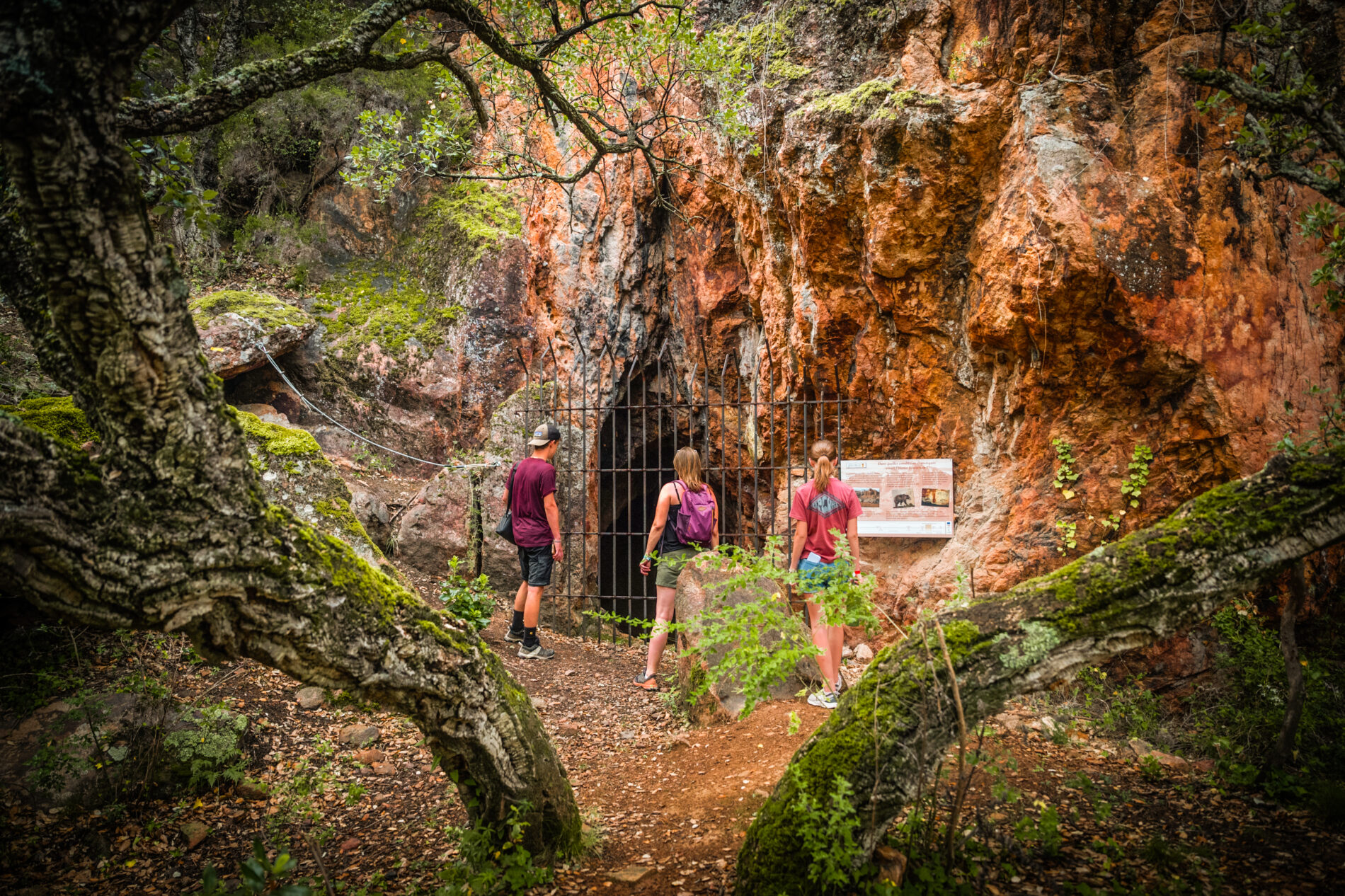 grottes bouverie , sentier de randonnée balade